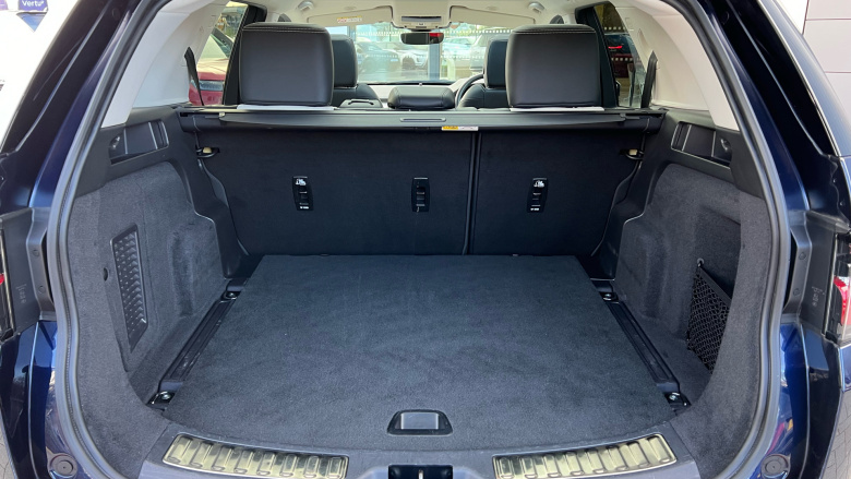 Land Rover Discovery Sport 2.0 P250 R-Dynamic SE 5dr Auto [5 Seat] Petrol Station Wagon